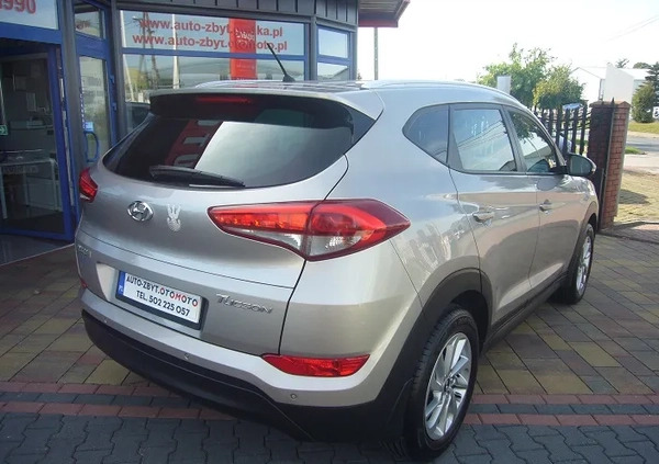 Hyundai Tucson cena 63700 przebieg: 176000, rok produkcji 2015 z Krzeszowice małe 211